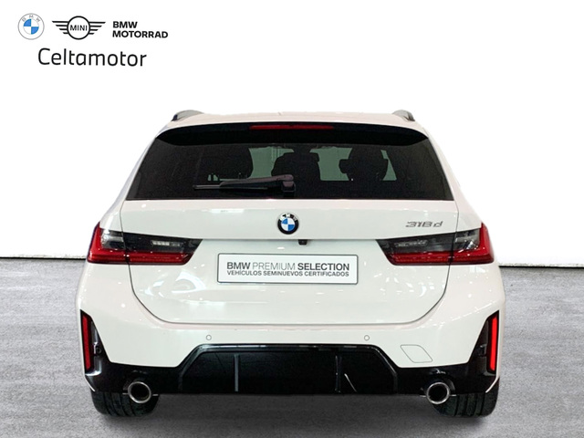 BMW Serie 3 318d Touring color Blanco. Año 2024. 110KW(150CV). Diésel. En concesionario Celtamotor Lalín de Pontevedra