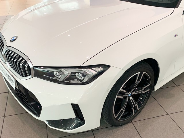 BMW Serie 3 318d Touring color Blanco. Año 2024. 110KW(150CV). Diésel. En concesionario Celtamotor Lalín de Pontevedra
