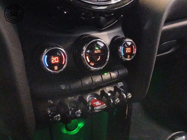 fotoG 20 del MINI MINI 5 Puertas Cooper 100 kW (136 CV) 136cv Gasolina del 2020 en Las Palmas