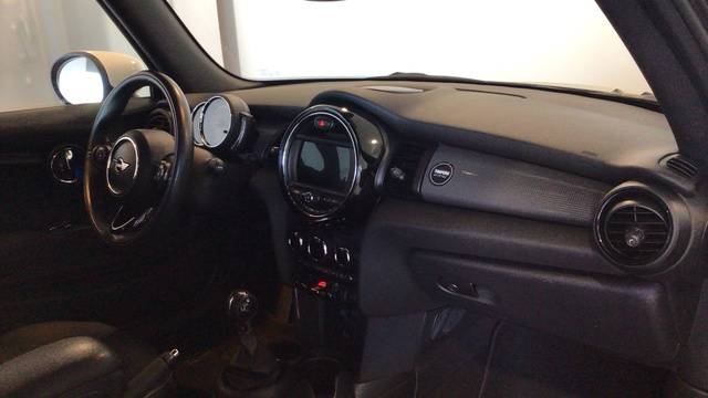 fotoG 7 del MINI MINI Cabrio Cooper 100 kW (136 CV) 136cv Gasolina del 2019 en Madrid