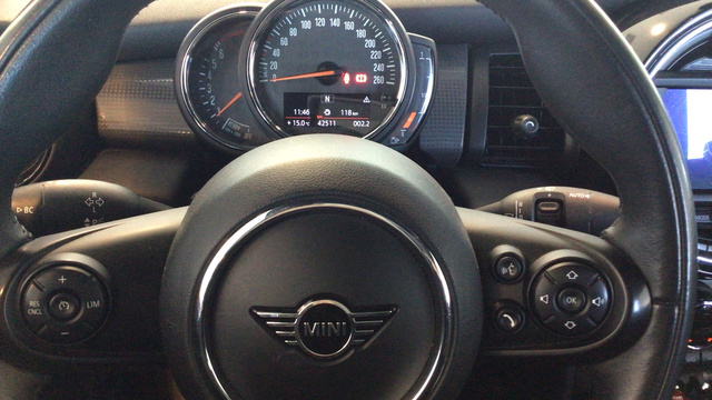 fotoG 11 del MINI MINI Cabrio Cooper 100 kW (136 CV) 136cv Gasolina del 2019 en Madrid