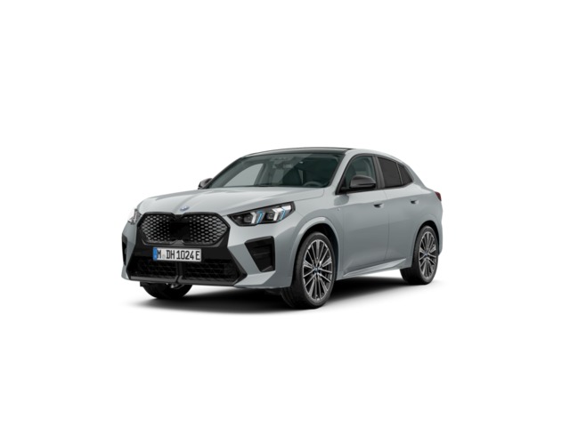BMW iX2 eDrive20 color Gris. Año 2025. 150KW(204CV). Eléctrico. En concesionario Caetano Cuzco Raimundo Fernandez Villaverde, 45 de Madrid