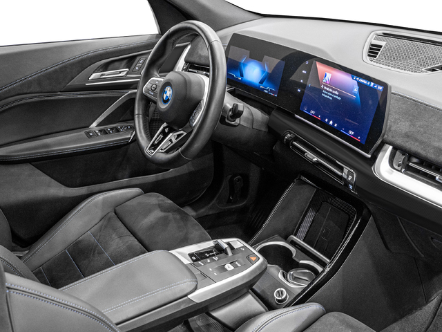 BMW iX2 eDrive20 color Gris. Año 2025. 150KW(204CV). Eléctrico. En concesionario Caetano Cuzco Raimundo Fernandez Villaverde, 45 de Madrid