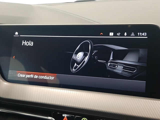 BMW Serie 1 118d color Rojo. Año 2024. 110KW(150CV). Diésel. En concesionario Automoviles Bertolin, S.L. de Valencia