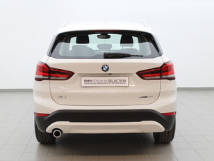 BMW X1 sDrive18i color Blanco. Año 2022. 103KW(140CV). Gasolina. En concesionario Augusta Aragon S.A. de Zaragoza