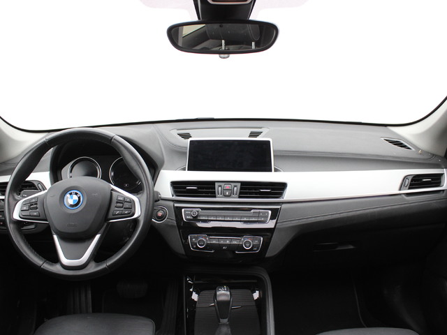BMW X1 xDrive25e color Azul. Año 2022. 162KW(220CV). Híbrido Electro/Gasolina. En concesionario Augusta Aragon S.A. de Zaragoza