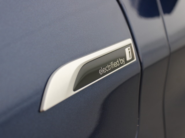 BMW X1 xDrive25e color Azul. Año 2022. 162KW(220CV). Híbrido Electro/Gasolina. En concesionario Augusta Aragon S.A. de Zaragoza