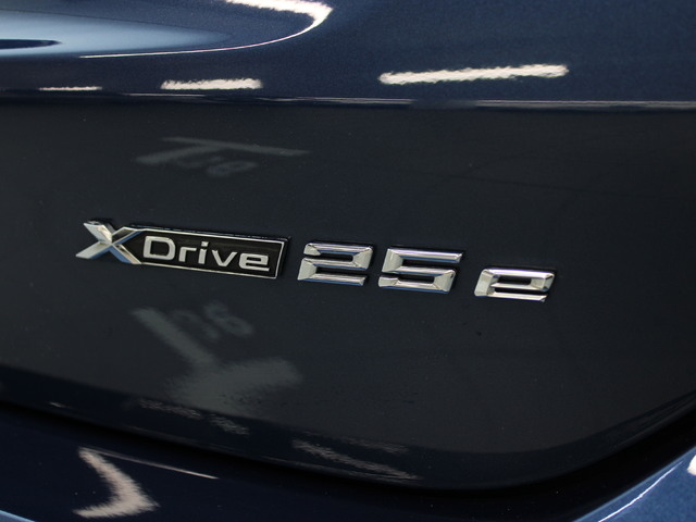 BMW X1 xDrive25e color Azul. Año 2022. 162KW(220CV). Híbrido Electro/Gasolina. En concesionario Augusta Aragon S.A. de Zaragoza