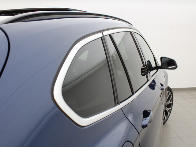 BMW X1 xDrive25e color Azul. Año 2022. 162KW(220CV). Híbrido Electro/Gasolina. En concesionario Augusta Aragon S.A. de Zaragoza