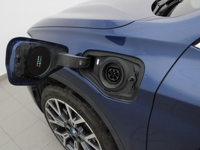 BMW X1 xDrive25e color Azul. Año 2022. 162KW(220CV). Híbrido Electro/Gasolina. En concesionario Augusta Aragon S.A. de Zaragoza