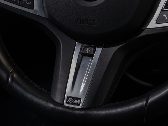 BMW Serie 1 120i color Negro. Año 2024. 131KW(178CV). Gasolina. En concesionario Oliva Motor Girona de Girona
