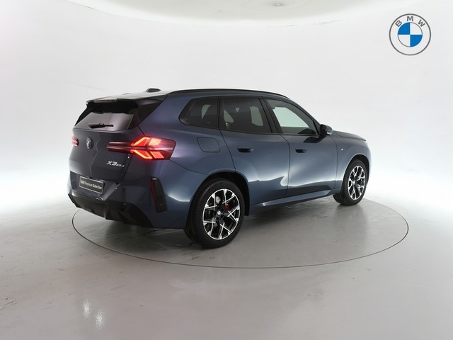 BMW X3 xDrive20d color Azul. Año 2025. 145KW(197CV). Diésel. En concesionario BYmyCAR Madrid - Alcalá de Madrid