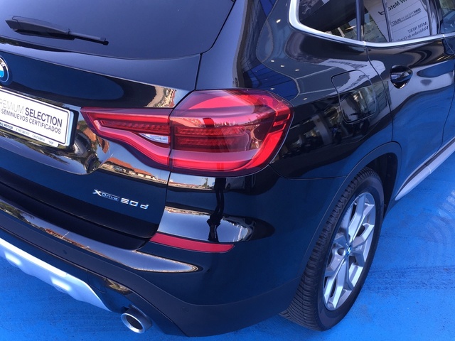 BMW X3 xDrive20d color Negro. Año 2021. 140KW(190CV). Diésel. En concesionario Grünblau Motor (Bmw y Mini) de Cantabria