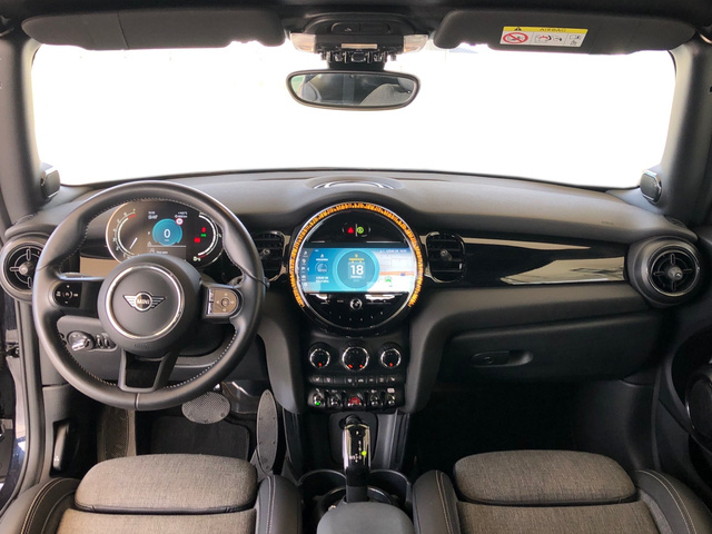 fotoG 6 del MINI MINI Cabrio Cooper 100 kW (136 CV) 136cv Gasolina del 2024 en Madrid