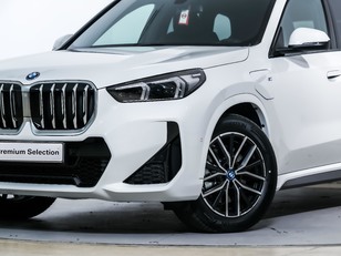 BMW X1 xDrive30e color Blanco. Año 2025. 240KW(326CV). Híbrido Electro/Gasolina. En concesionario Oliva Motor Tarragona de Tarragona