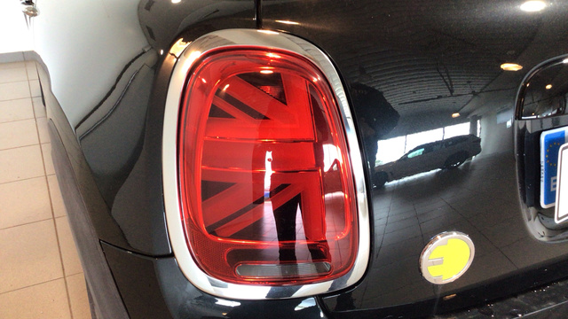 fotoG 13 del MINI MINI 3 Puertas Cooper SE 135 kW (184 CV) 184cv Eléctrico del 2022 en Madrid