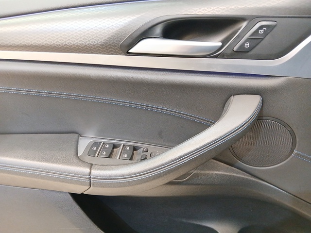 BMW X4 xDrive20i color Gris. Año 2020. 135KW(184CV). Gasolina. En concesionario GANDIA Automoviles Fersan, S.A. de Valencia