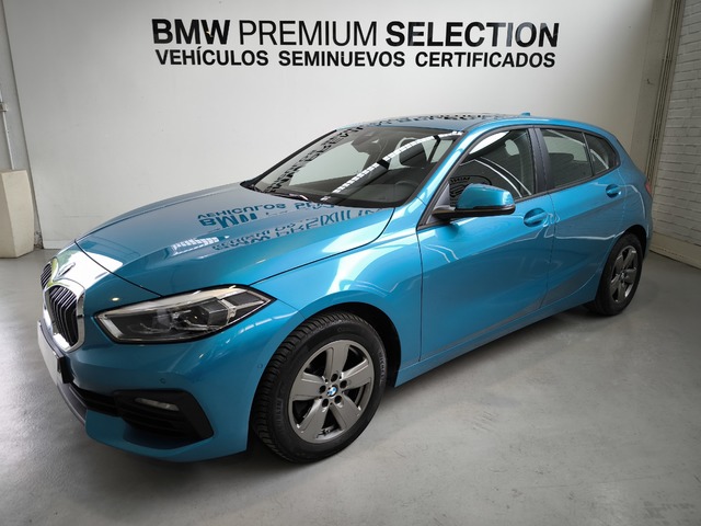 BMW Serie 1 118d color Azul. Año 2022. 110KW(150CV). Diésel. En concesionario Lurauto Gipuzkoa de Guipuzcoa