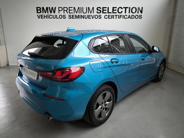 BMW Serie 1 118d color Azul. Año 2022. 110KW(150CV). Diésel. En concesionario Lurauto Gipuzkoa de Guipuzcoa