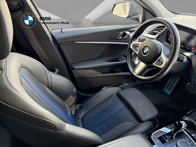 BMW Serie 1 118d color Negro. Año 2024. 110KW(150CV). Diésel. En concesionario BMW Avilcar Ávila de Ávila
