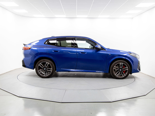 BMW X2 xDrive20d color Azul. Año 2024. 120KW(163CV). Diésel. En concesionario Móvil Begar Alicante de Alicante