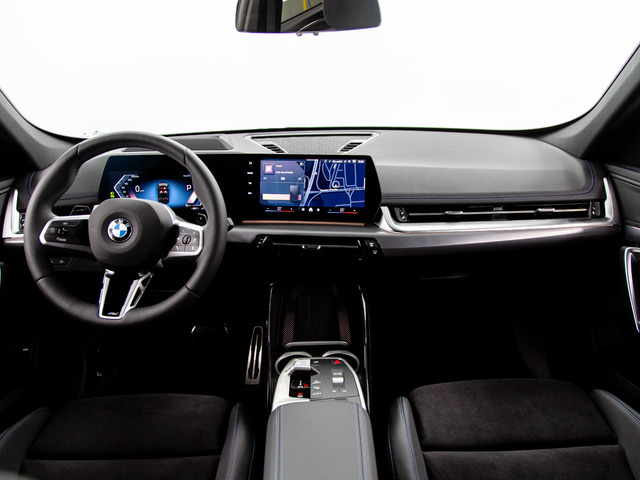 BMW X1 sDrive20d color Negro. Año 2025. 120KW(163CV). Diésel. En concesionario Móvil Begar Alicante de Alicante