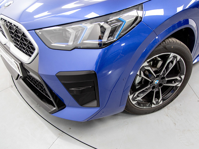 BMW X2 xDrive20d color Azul. Año 2025. 120KW(163CV). Diésel. En concesionario Móvil Begar Alicante de Alicante