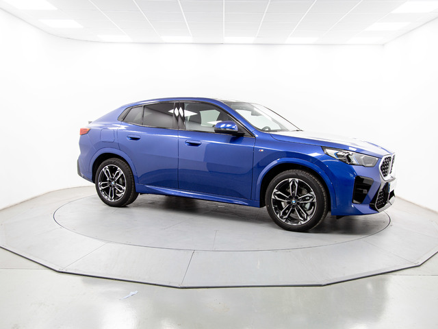 BMW X2 xDrive20d color Azul. Año 2025. 120KW(163CV). Diésel. En concesionario Móvil Begar Alicante de Alicante