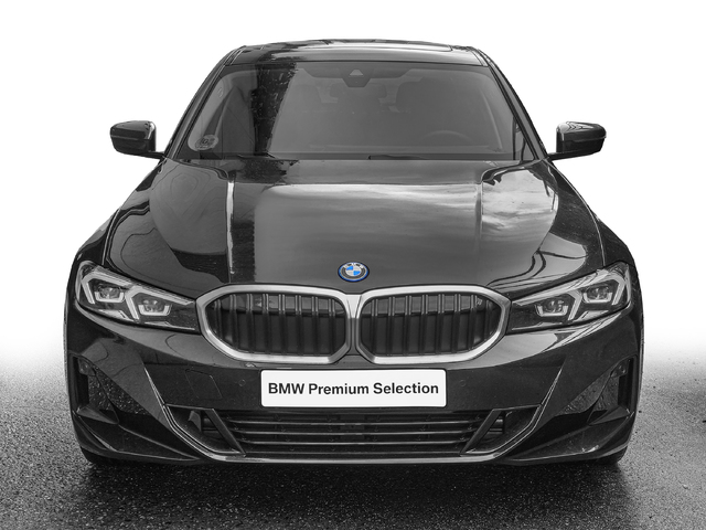 BMW Serie 3 320e color Negro. Año 2025. 150KW(204CV). Híbrido Electro/Gasolina. En concesionario Caetano Cuzco, Alcalá de Madrid