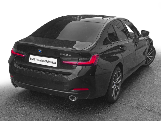 BMW Serie 3 320e color Negro. Año 2025. 150KW(204CV). Híbrido Electro/Gasolina. En concesionario Caetano Cuzco, Alcalá de Madrid