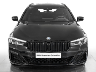 Fotos de BMW Serie 5 530e Touring color Negro. Año 2025. 215KW(292CV). Híbrido Electro/Gasolina. En concesionario Caetano Cuzco, Salvatierra de Madrid