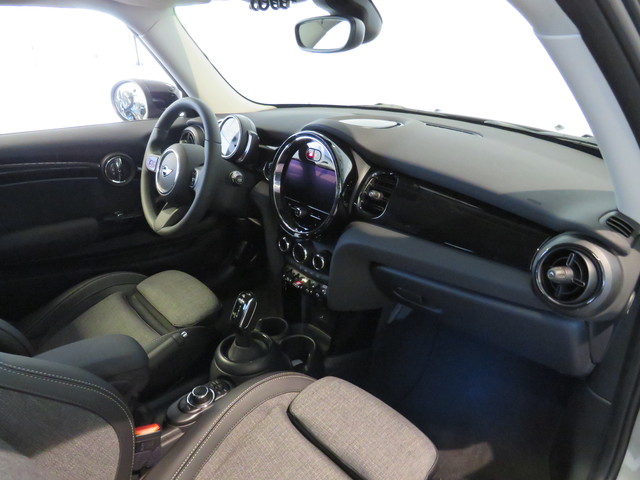 fotoG 7 del MINI MINI 3 Puertas Cooper 100 kW (136 CV) 136cv Gasolina del 2023 en Lugo