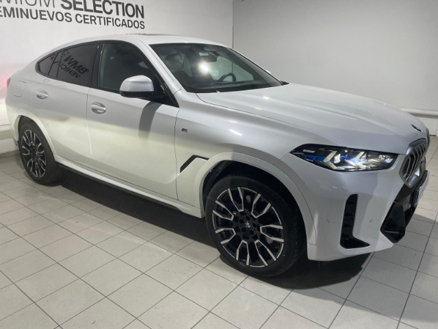 BMW X6 xDrive40d color Blanco. Año 2024. 259KW(352CV). Diésel. En concesionario Hispamovil Elche de Alicante