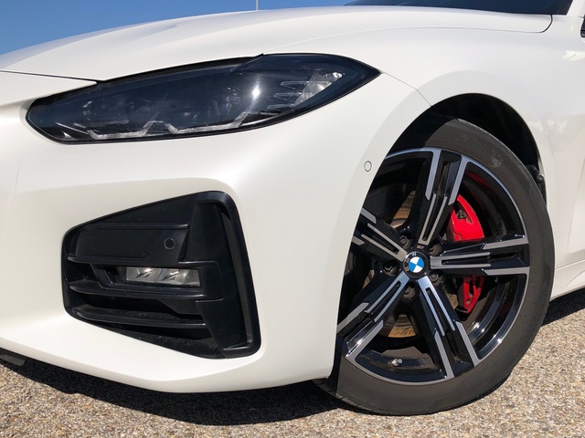 BMW Serie 4 420i Cabrio color Blanco. Año 2024. 135KW(184CV). Gasolina. En concesionario Vehinter Getafe de Madrid