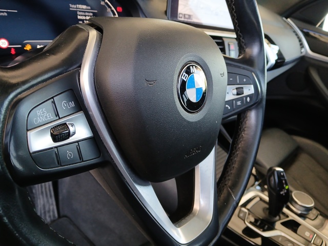 BMW X3 xDrive30e color Blanco. Año 2021. 215KW(292CV). Híbrido Electro/Gasolina. En concesionario GANDIA Automoviles Fersan, S.A. de Valencia
