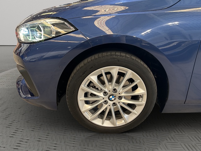 BMW Serie 1 118i color Azul. Año 2021. 103KW(140CV). Gasolina. En concesionario FINESTRAT Automoviles Fersan, S.A. de Alicante
