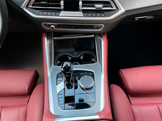 BMW X6 xDrive30d color Gris. Año 2022. 210KW(286CV). Diésel. En concesionario MURCIA PREMIUM S.L. JUAN CARLOS I de Murcia
