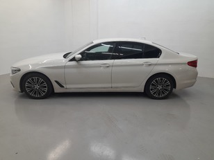 Fotos de BMW Serie 5 520d color Blanco. Año 2019. 140KW(190CV). Diésel. En concesionario Cabrero Motorsport de Huesca