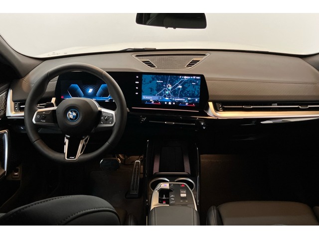 BMW iX2 xDrive30 color Blanco. Año 2025. 230KW(313CV). Eléctrico. En concesionario Proa Premium Palma de Baleares