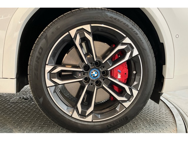 BMW iX2 xDrive30 color Blanco. Año 2025. 230KW(313CV). Eléctrico. En concesionario Proa Premium Palma de Baleares