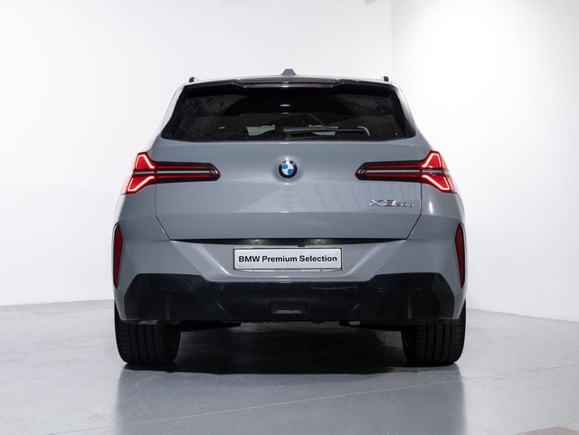 BMW X3 xDrive20d color Gris. Año 2025. 145KW(197CV). Diésel. En concesionario Oliva Motor Girona de Girona