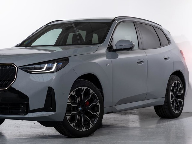 BMW X3 xDrive20d color Gris. Año 2025. 145KW(197CV). Diésel. En concesionario Oliva Motor Girona de Girona