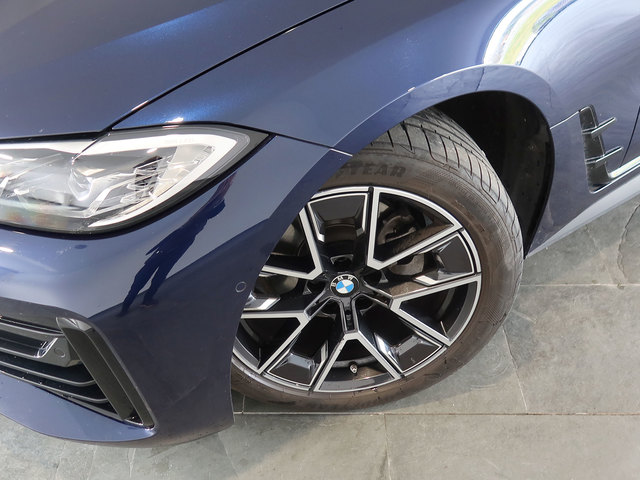 BMW Serie 4 420d Gran Coupe color Azul. Año 2022. 140KW(190CV). Diésel. En concesionario Autogal de Ourense