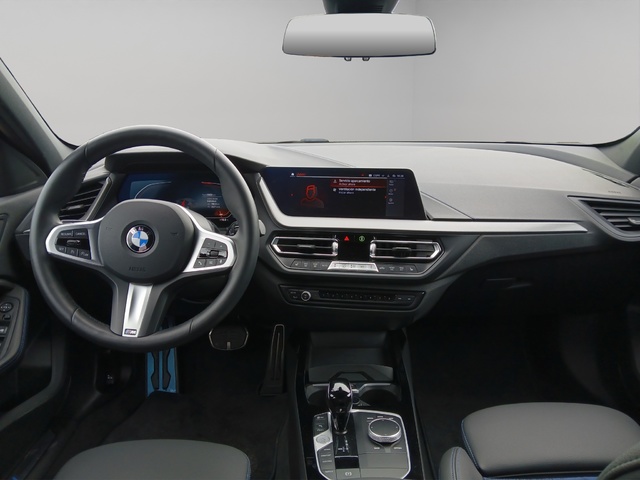 BMW Serie 1 118d color Blanco. Año 2024. 110KW(150CV). Diésel. En concesionario SAN JUAN Automoviles Fersan S.A. de Alicante