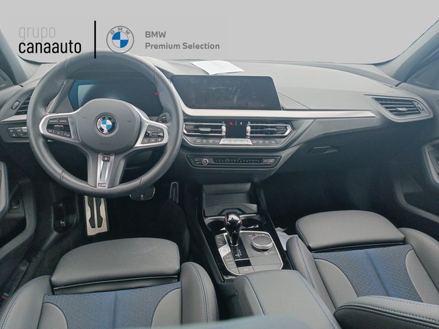 BMW Serie 1 118i color Blanco. Año 2024. 103KW(140CV). Gasolina. En concesionario LA OROTAVA de Sta. C. Tenerife