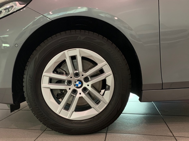 BMW Serie 2 218d Active Tourer color Gris. Año 2023. 110KW(150CV). Diésel. En concesionario Celtamotor Lalín de Pontevedra