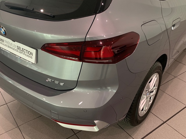 BMW Serie 2 218d Active Tourer color Gris. Año 2023. 110KW(150CV). Diésel. En concesionario Celtamotor Lalín de Pontevedra