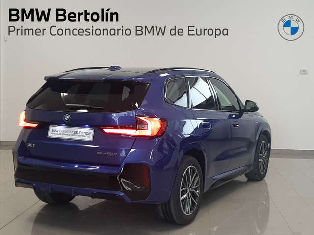 BMW X1 sDrive20d color Azul. Año 2024. 120KW(163CV). Diésel. En concesionario Automoviles Bertolin S.L. de Valencia