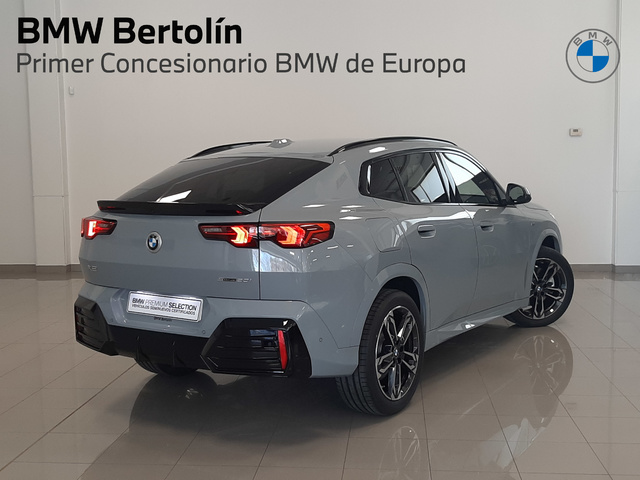 BMW X2 sDrive20i color Gris. Año 2025. 125KW(170CV). Gasolina. En concesionario Automoviles Bertolin S.L. de Valencia