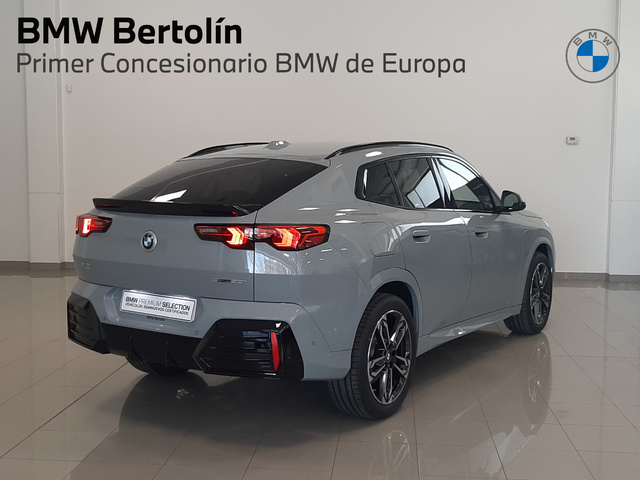 BMW X2 sDrive20i color Gris. Año 2025. 125KW(170CV). Gasolina. En concesionario Automoviles Bertolin S.L. de Valencia